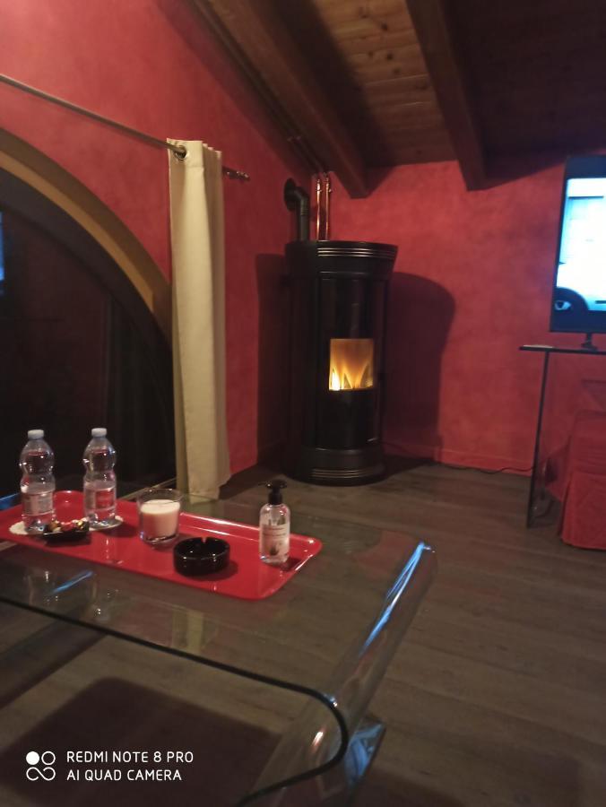 מונטיקיארי Casa Vacanze Soleluna מראה חיצוני תמונה